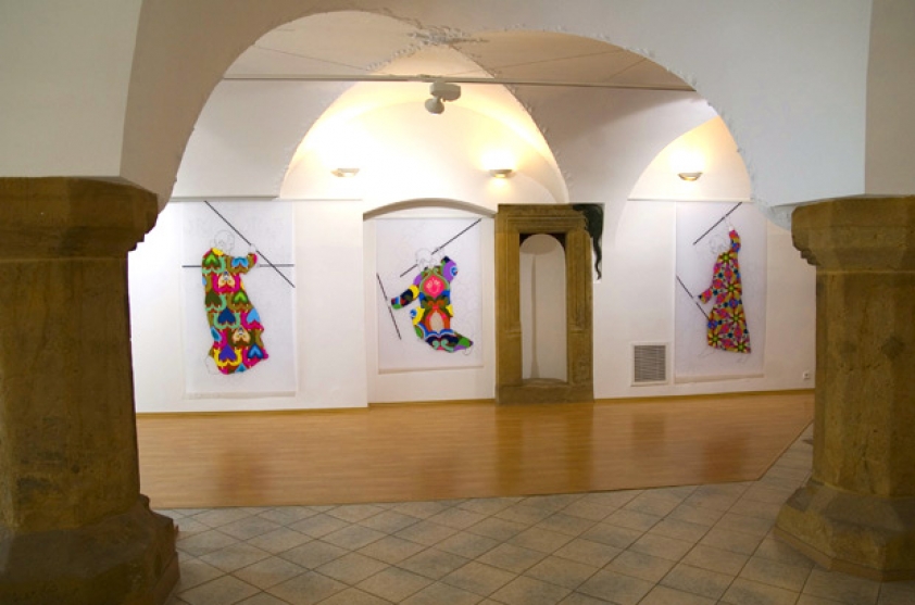 http://test.mirunadragan.com/files/gimgs/th-14_4installation_view.jpg